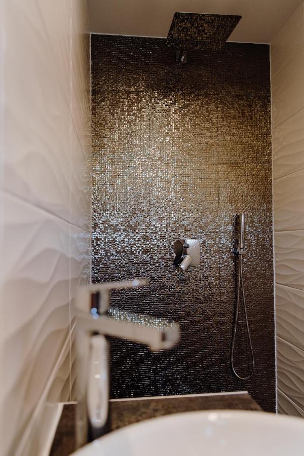 Nyirfa Apartman Vonyarcvashegy Buitenkant foto
